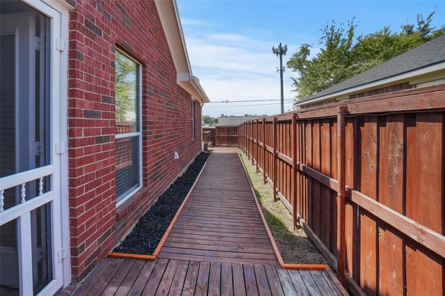 2627 Carmen Drive, Grand Prairie, TX 75052