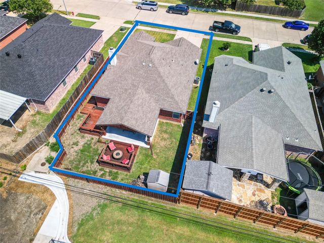 2627 Carmen Drive, Grand Prairie, TX 75052