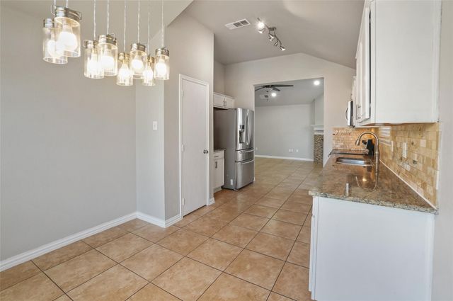 2627 Carmen Drive, Grand Prairie, TX 75052