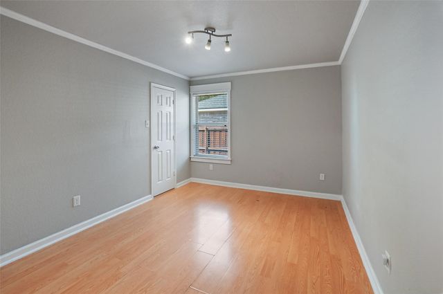 2627 Carmen Drive, Grand Prairie, TX 75052