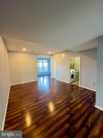 15044 DANEHURST CIR, Gainesville, VA 20155