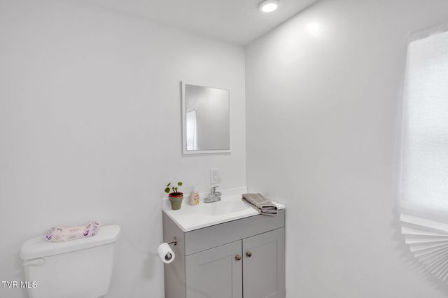 302 Wilson Avenue, Johnson City, TN 37604