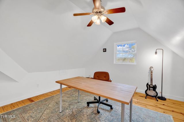 302 Wilson Avenue, Johnson City, TN 37604