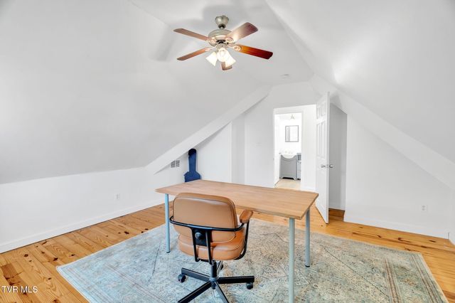 302 Wilson Avenue, Johnson City, TN 37604