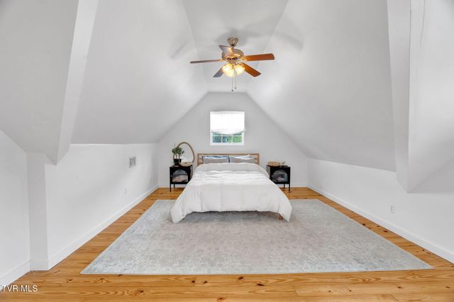 302 Wilson Avenue, Johnson City, TN 37604