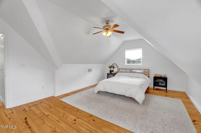 302 Wilson Avenue, Johnson City, TN 37604