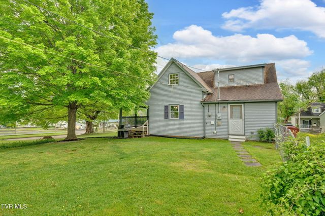 302 Wilson Avenue, Johnson City, TN 37604