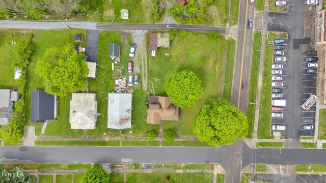 302 Wilson Avenue, Johnson City, TN 37604