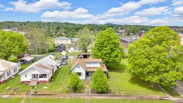 302 Wilson Avenue, Johnson City, TN 37604