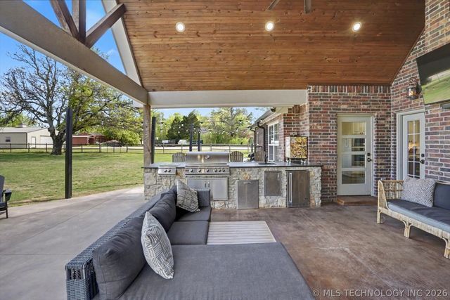 2135 S 280th East Avenue, Catoosa, OK 74015