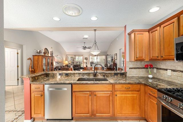 9325 SE 171ST LE FLORE LANE, The Villages, FL 32162