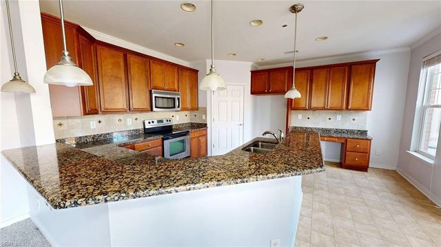 625 Claire LN, Newport News, VA 23602