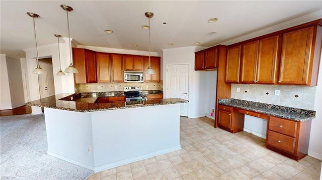 625 Claire LN, Newport News, VA 23602