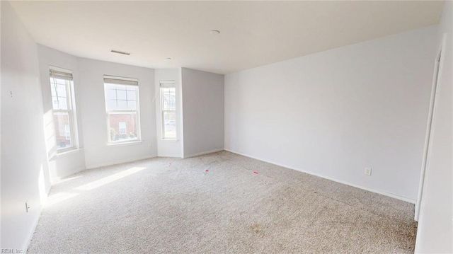 625 Claire LN, Newport News, VA 23602