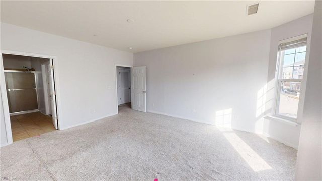 625 Claire LN, Newport News, VA 23602