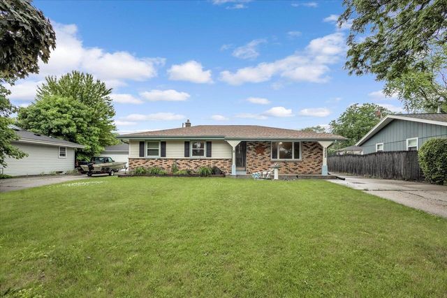 222 Echo LANE, Racine, WI 53406