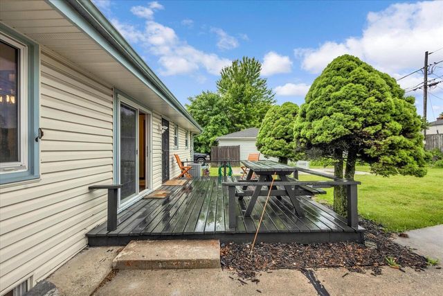 222 Echo LANE, Racine, WI 53406