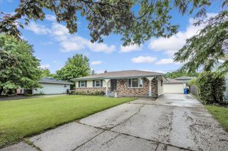 222 Echo LANE, Racine, WI 53406