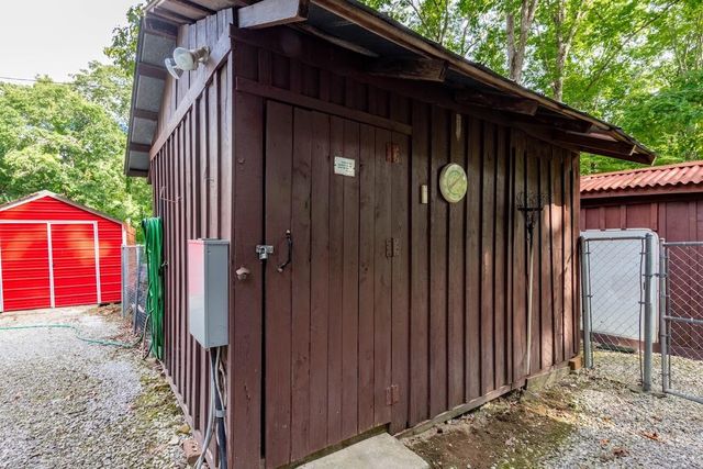 237 Chestnut Ridge Road, Spring City, TN 37381