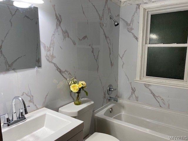 314 Tremont Avenue, Tonawanda, NY 14217