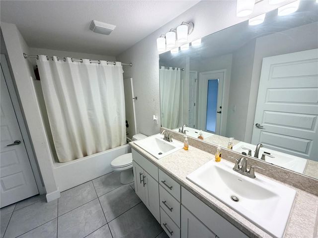 2779 STARVIEW AVENUE, North Port, FL 34288