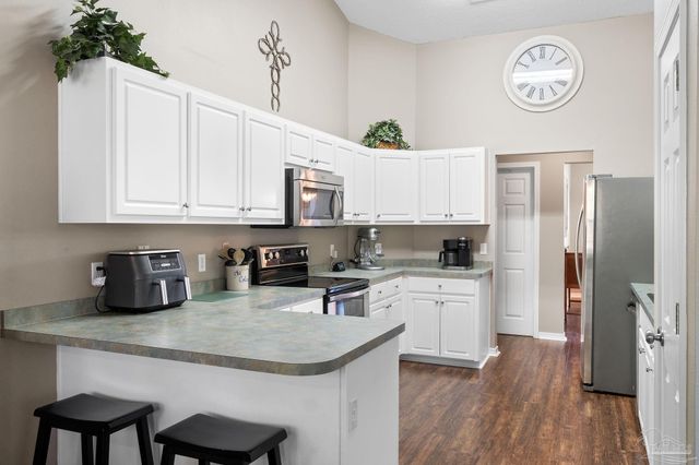 11820 Old Course Rd, Cantonment, FL 32533