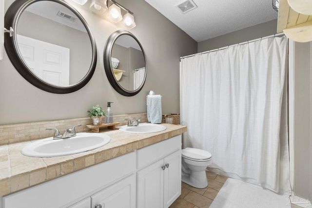 11820 Old Course Rd, Cantonment, FL 32533