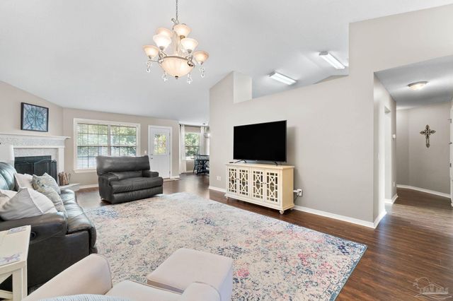 11820 Old Course Rd, Cantonment, FL 32533