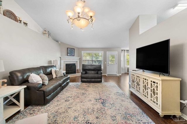 11820 Old Course Rd, Cantonment, FL 32533