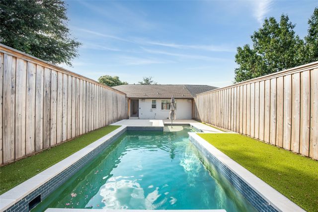 10536 Egret Lane, Dallas, TX 75230