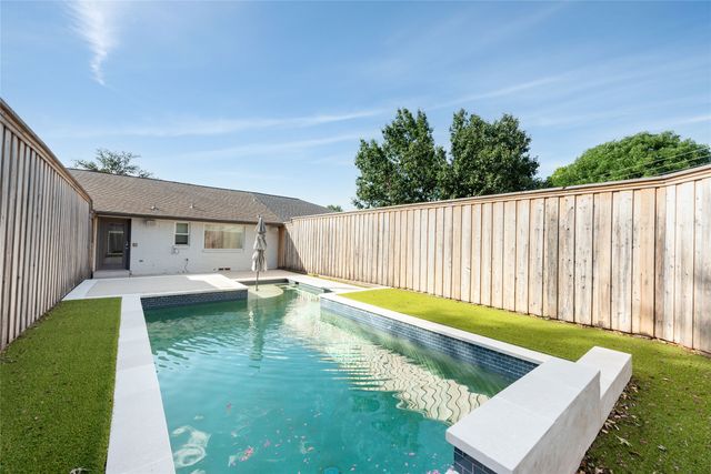 10536 Egret Lane, Dallas, TX 75230