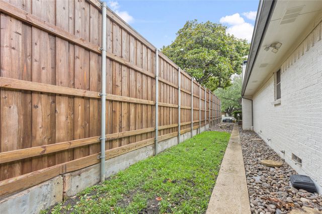 10536 Egret Lane, Dallas, TX 75230