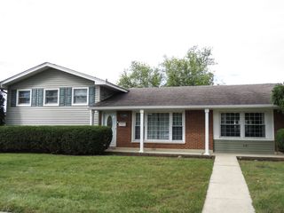 1800 N Newport Road, Hoffman Estates, IL 60169