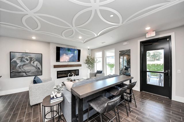 1938 Knoll Street 1109, Houston, TX 77080