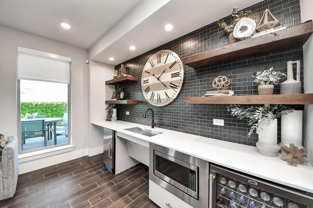 1938 Knoll Street 1109, Houston, TX 77080