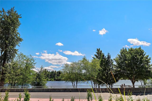 1925 113th Place SE, Everett, WA 98208
