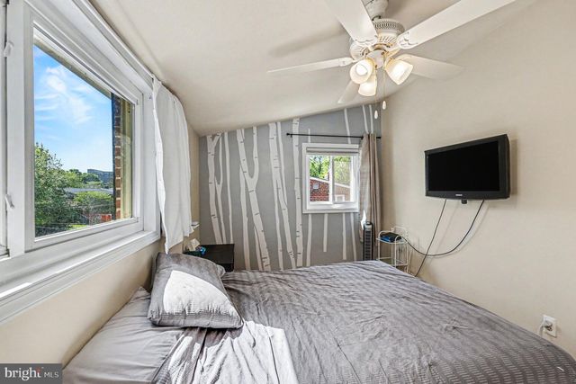 116 E TAYLOR RUN PKWY, Alexandria, VA 22314