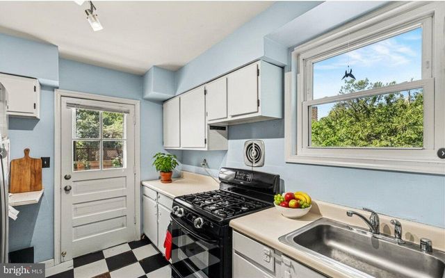 116 E TAYLOR RUN PKWY, Alexandria, VA 22314