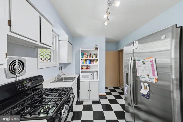 116 E TAYLOR RUN PKWY, Alexandria, VA 22314