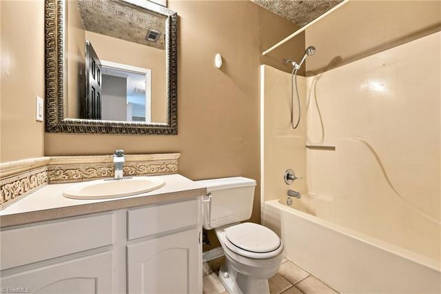 1613 Quillmark Road, Winston-salem, NC 27127