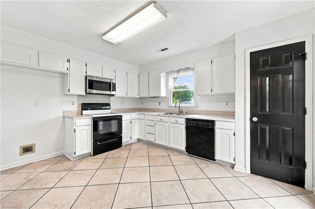 1613 Quillmark Road, Winston-salem, NC 27127