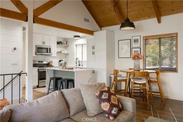 554 Pioneer Road, Lake Arrowhead, CA 92352