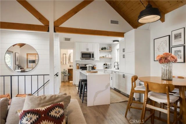 554 Pioneer Road, Lake Arrowhead, CA 92352