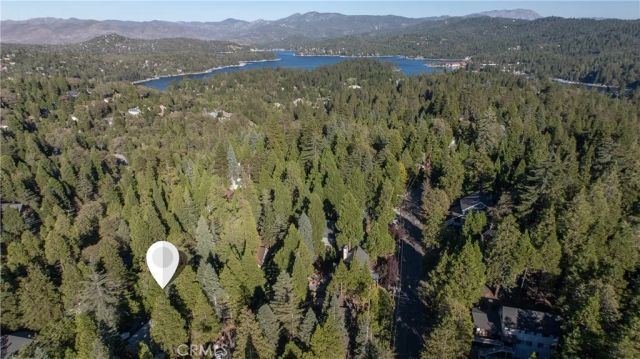 554 Pioneer Road, Lake Arrowhead, CA 92352