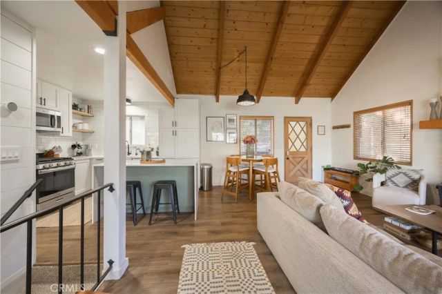 554 Pioneer Road, Lake Arrowhead, CA 92352
