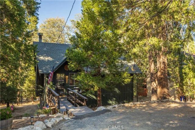 554 Pioneer Road, Lake Arrowhead, CA 92352