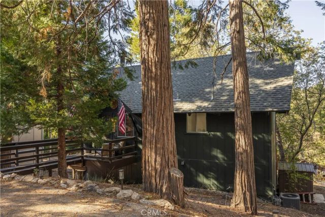 554 Pioneer Road, Lake Arrowhead, CA 92352