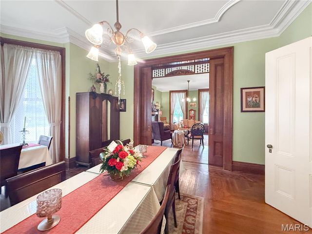 221 N Fifth Street, Hannibal, MO 63401