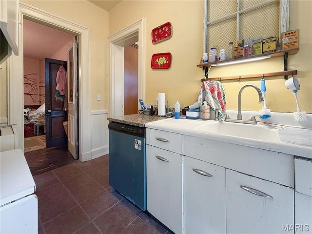 221 N Fifth Street, Hannibal, MO 63401