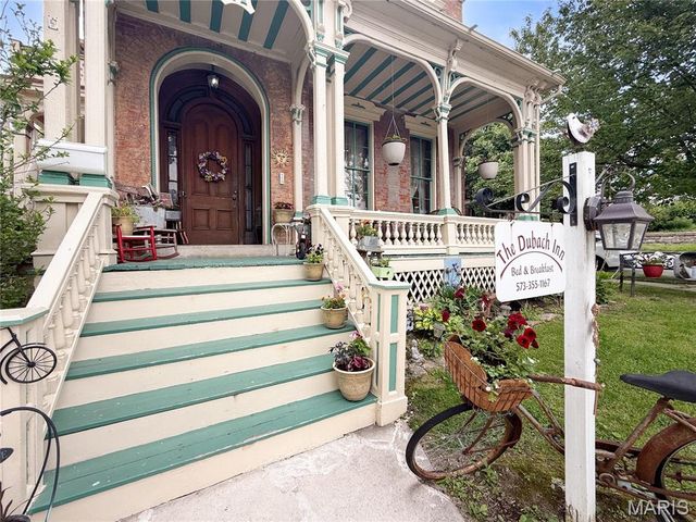 221 N Fifth Street, Hannibal, MO 63401